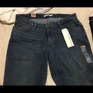 Women’s vintage soft skinny Levi’s jeans